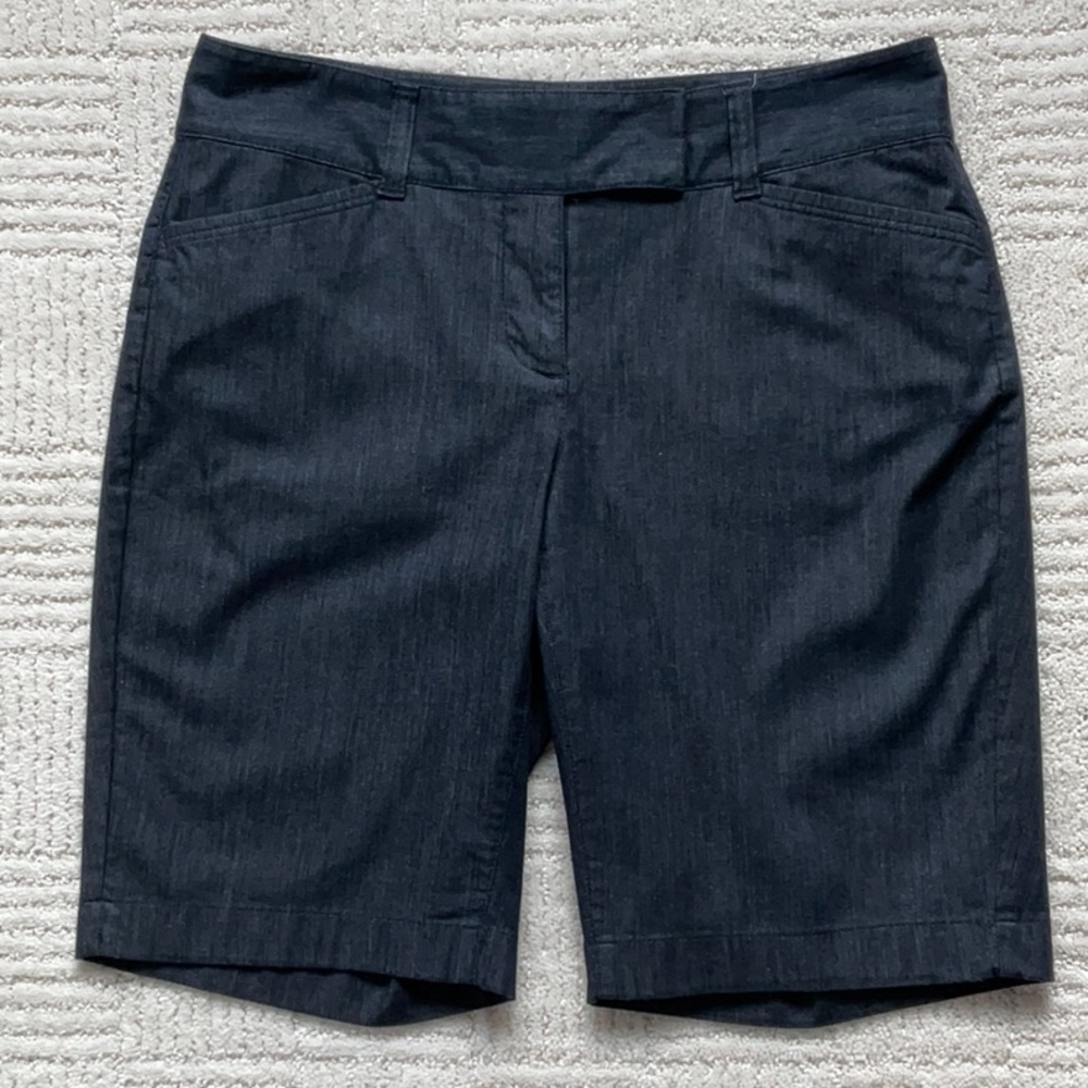 Ann Taylor Petite Curvy Fit Navy Shorts 2P